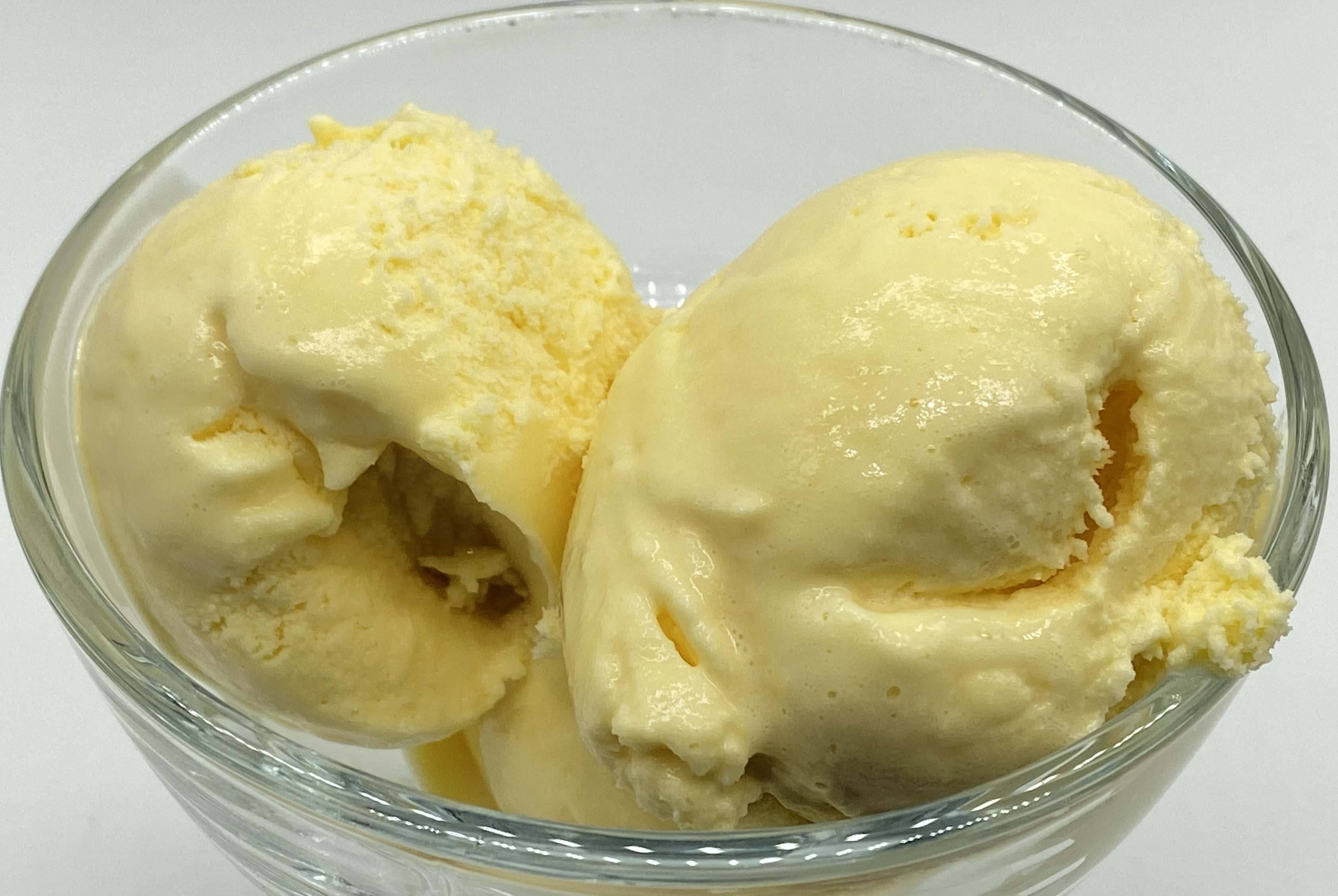 Annetto tumeric blend yellow ice cream