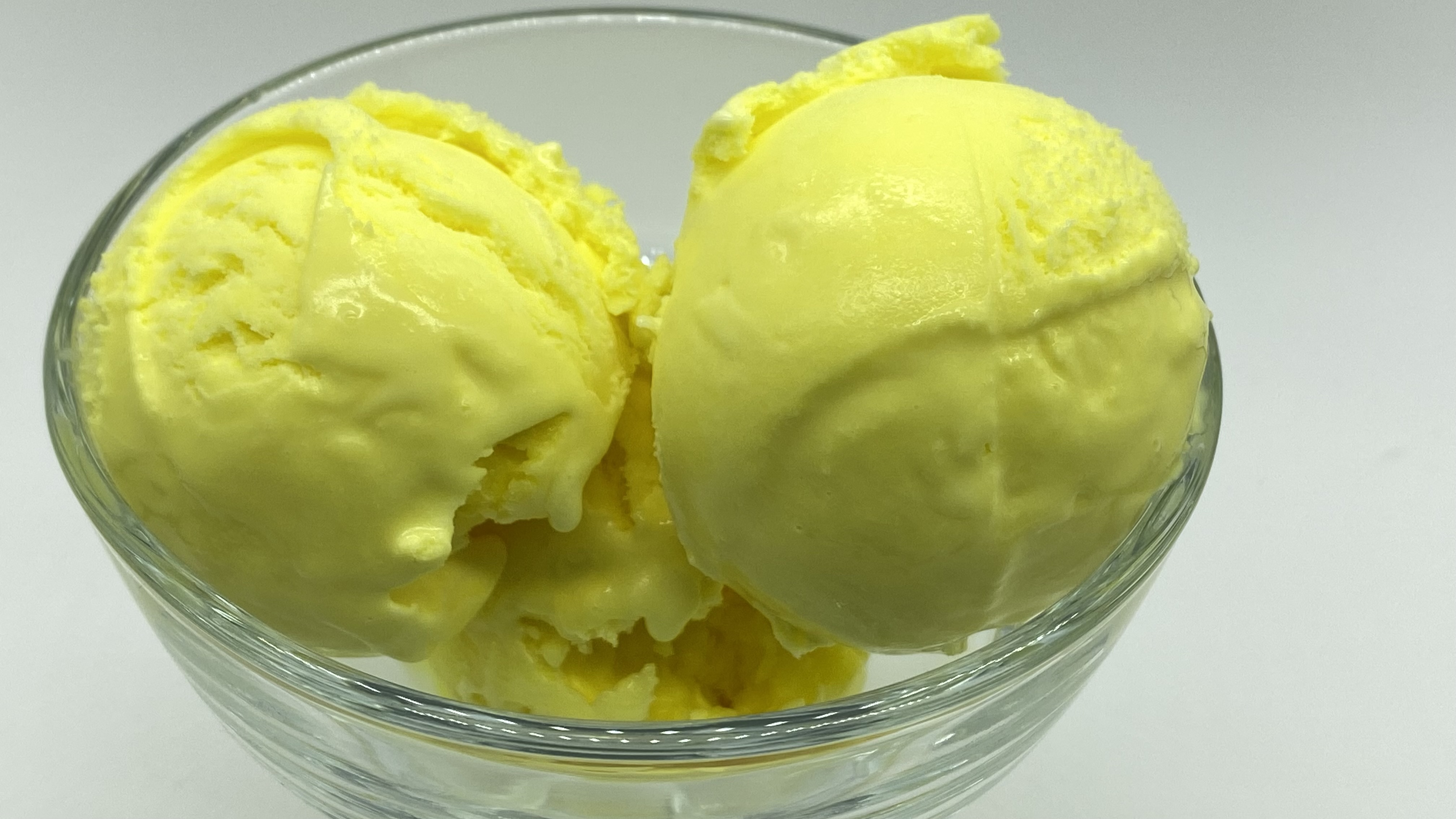 Curcumin yellow ice cream