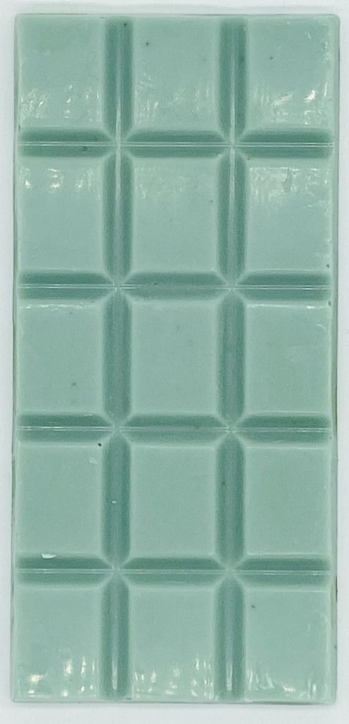 spirulina green blue chocolate bar