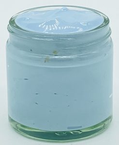 Spirulina blue fruit preparation in yoghurt