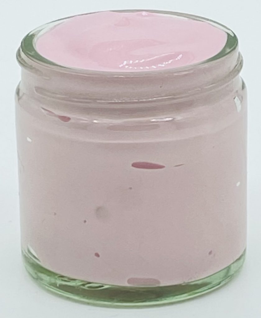 Radish light pink fruit preparation in yoghurt