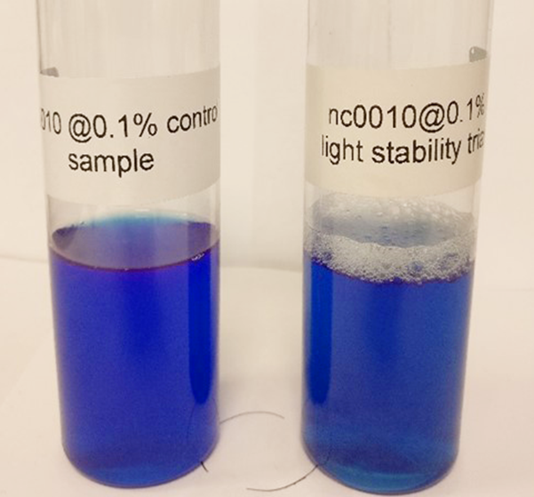 spirulina blue tested in light and dark